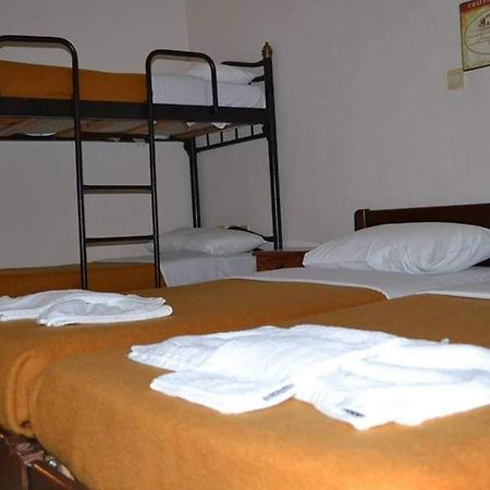 Athina Hotel 内奥斯潘特雷蒙纳斯 外观 照片