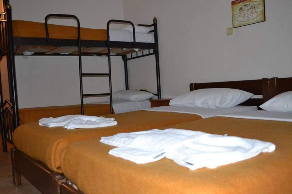 Athina Hotel 内奥斯潘特雷蒙纳斯 外观 照片